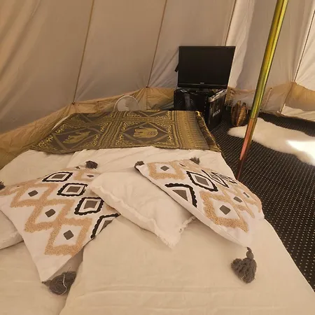 Punt-a-pacha Glamping Mit Eigenem Garten Luxury tent