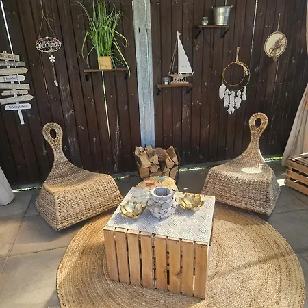 Punt-a-pacha Glamping Mit Eigenem Garten