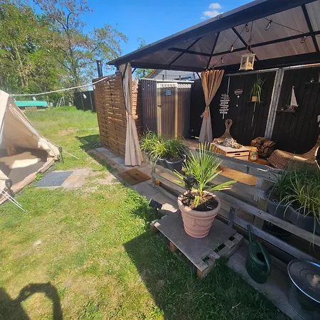 Luxury tent Punt-a-pacha Glamping Mit Eigenem Garten