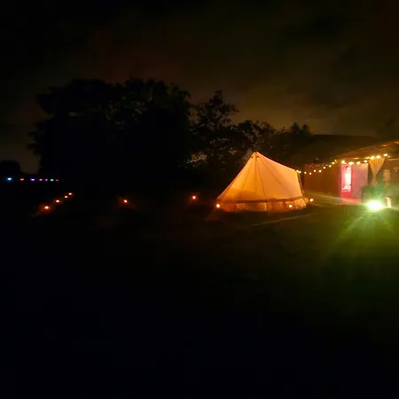 Punt-a-pacha Glamping Mit Eigenem Garten Luxury tent